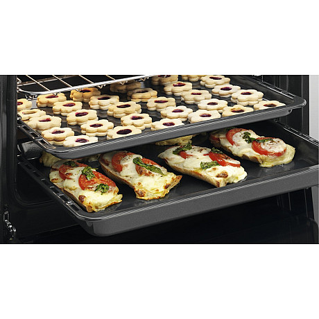 Electrolux - LKI66440SK - SteamBake & Katalytisk rengöring