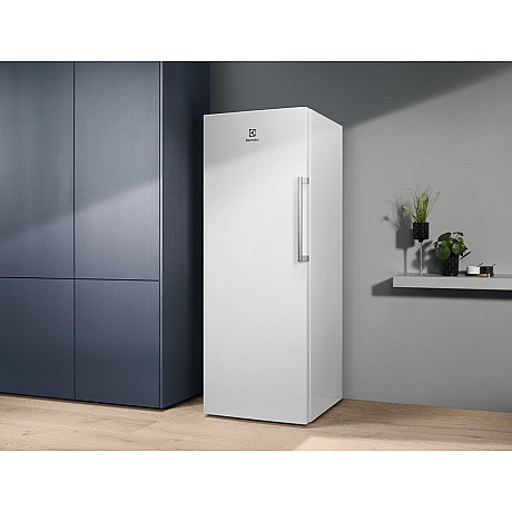 Electrolux - LUT2NE32W - Vänster