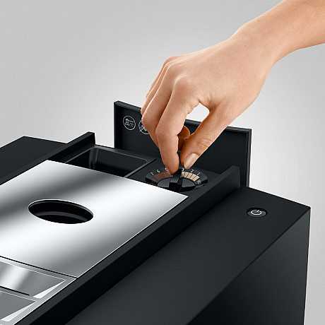 Jura - S8 platin (EB), Mjukt mjölkskum, Inbyggd kaffekvarn, Wifi, Te-vatten