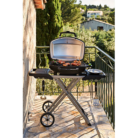 Napoleon - Kraftfull och portabel elgrill med hjul och ihopfällbar vagn