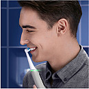 Oral-B - Grå - iO-modell med mikrovibrationer och display