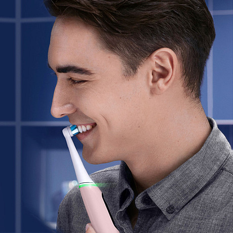 Oral-B - Rosa - iO-modell med display och fem borstlägen