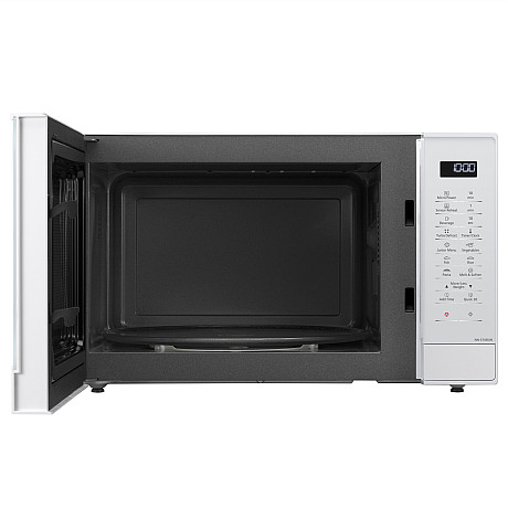 Panasonic - NN-ST45KWEPG - Vit, 32L - Tre auto-program & invertereffekt