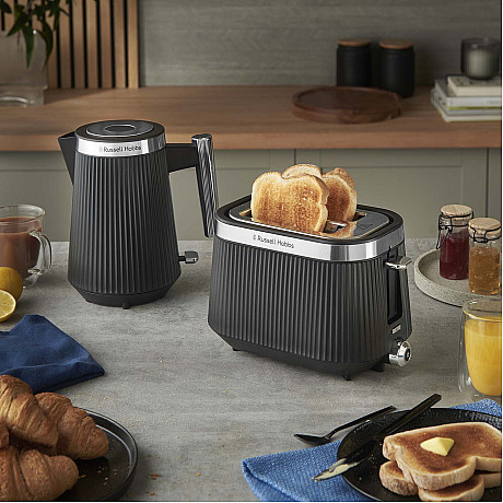 Russell Hobbs - Mattsvart - Brontë Matte med perfect pour-hällpip