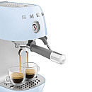 Smeg - ECF03PBEU - Manuell espresso med Cold Brew, Pastellblå