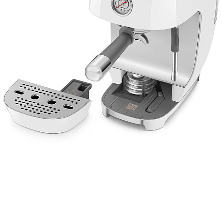 Smeg - ECF03WHEU - Manuell espresso med Cold Brew, Vit