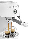 Smeg - ECF03WHEU - Manuell espresso med Cold Brew, Vit