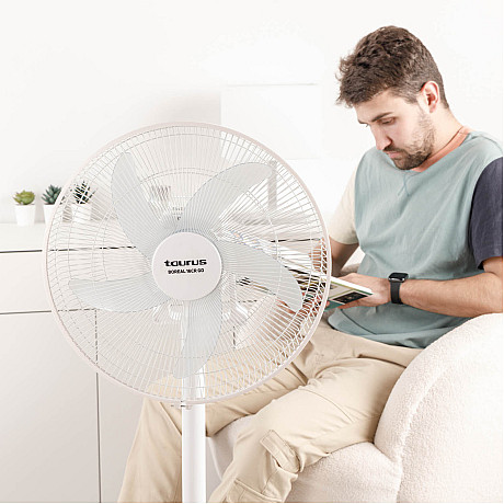 Taurus - Stativfläkt Boreal 16 Cr Go Uppladdningsbar 40 Cm